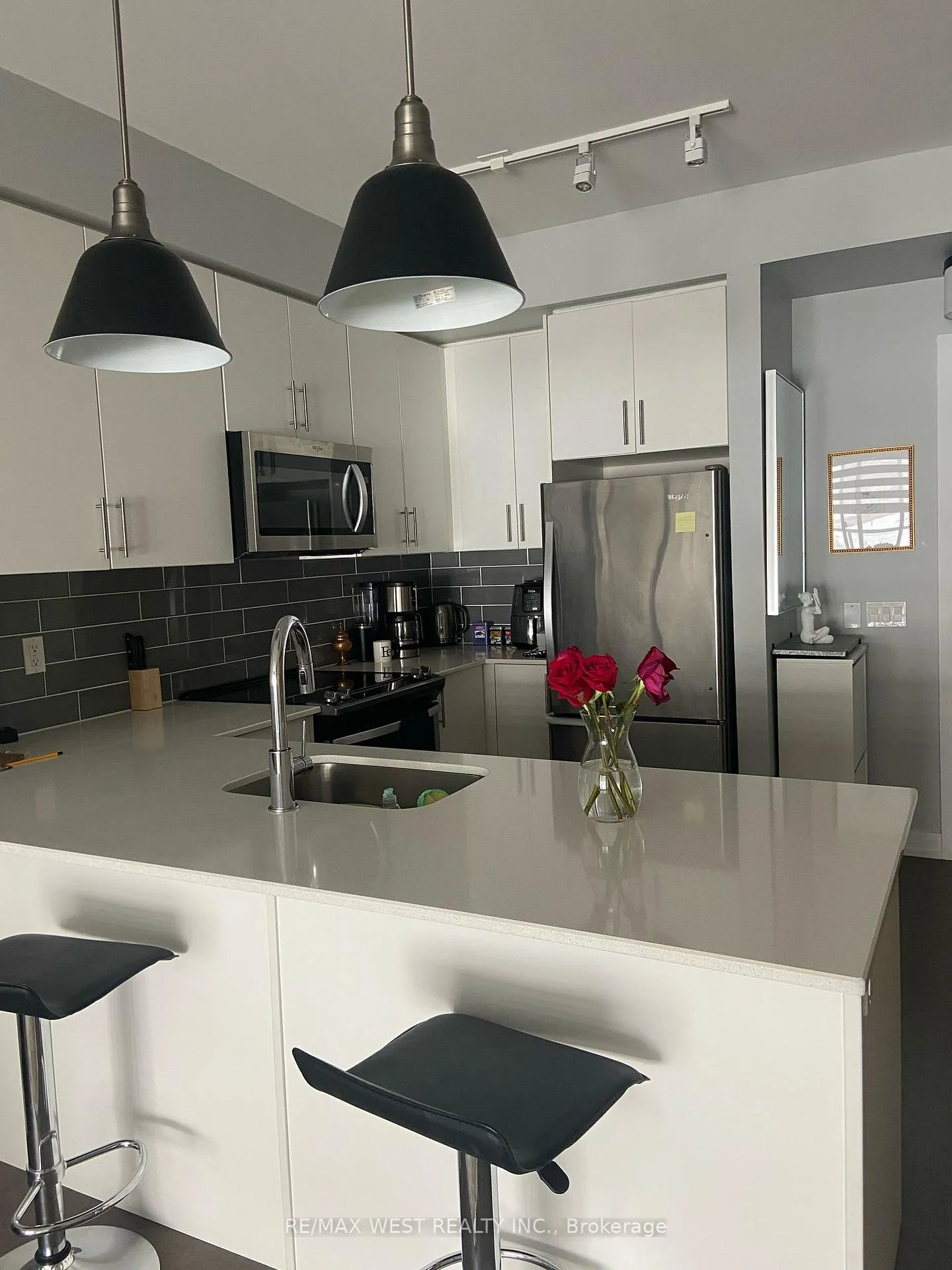Photo 5 of Unit 342, 555 William Graham Dr, Aurora, Rural Aurora — HOMEH