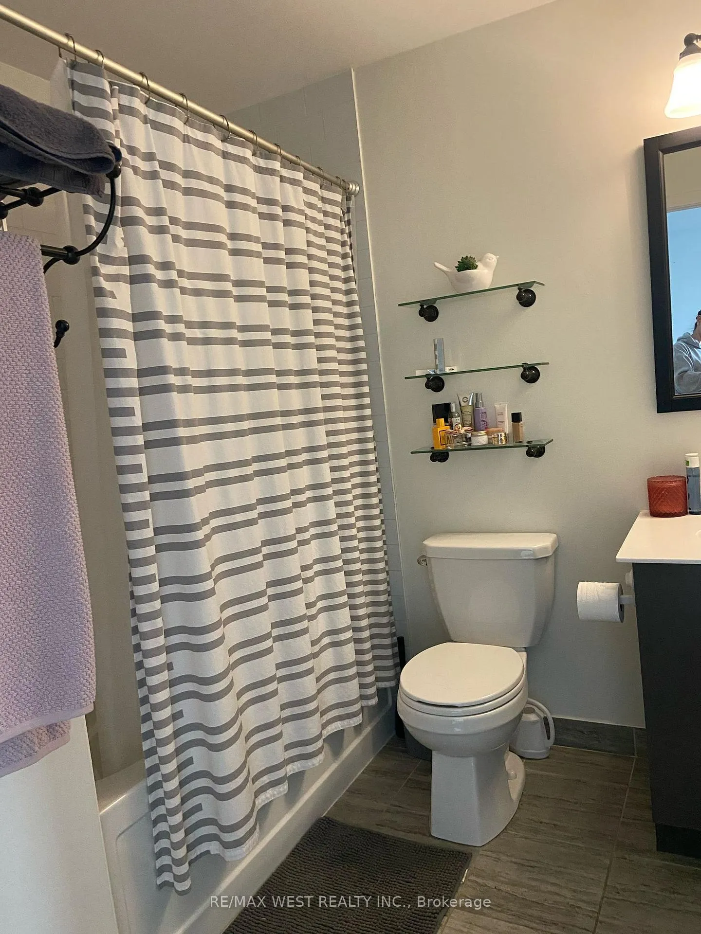 Photo 9 of Unit 342, 555 William Graham Dr, Aurora, Rural Aurora — HOMEH