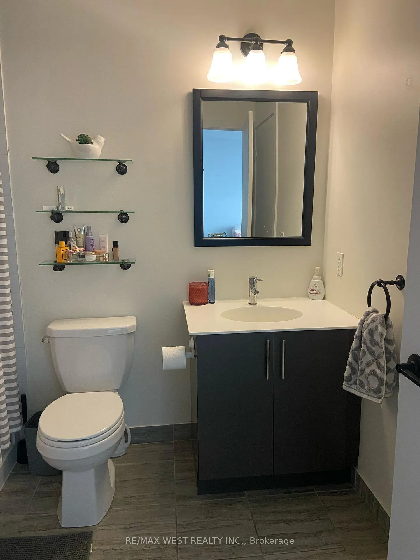 Photo 14 of Unit 342, 555 William Graham Dr, Aurora, Rural Aurora — HOMEH