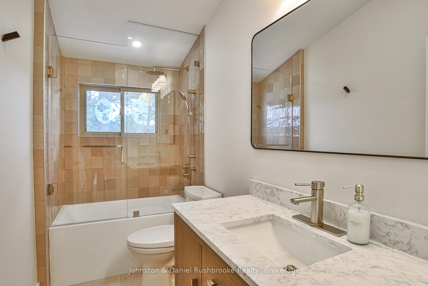 Photo 11 of 621 Peninsula Road, Gravenhurst, Wood (Gravenhurst) — HOMEH