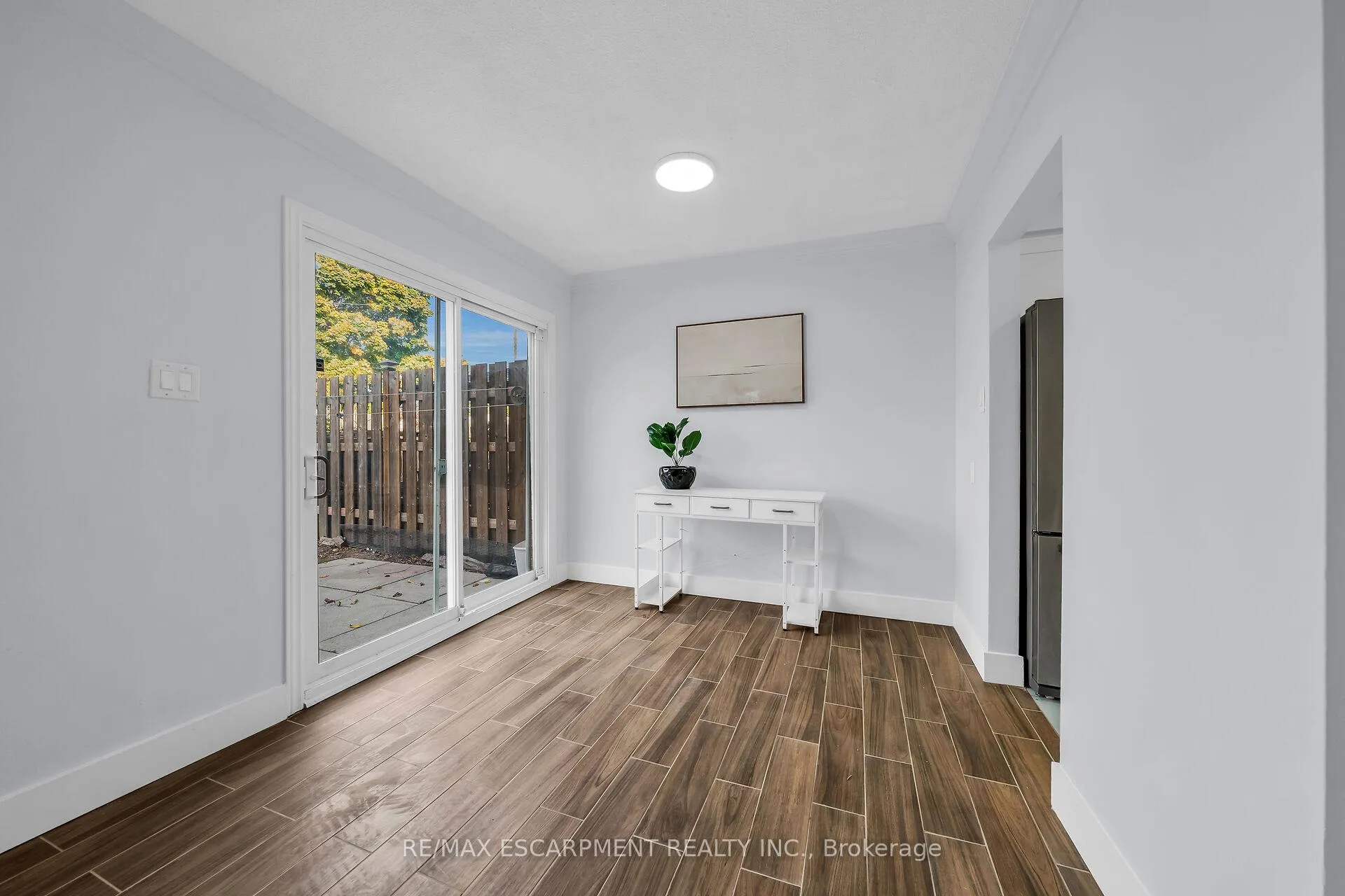 Photo 14 of Unit 20, 125 Limeridge Road W, Hamilton, Rolston — HOMEH