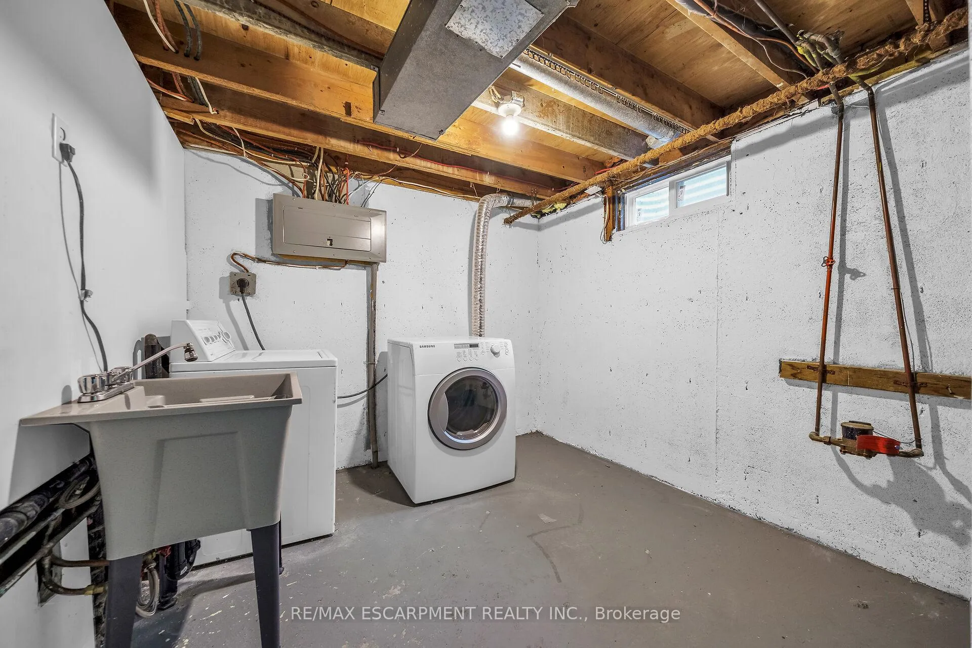 Photo 29 of Unit 20, 125 Limeridge Road W, Hamilton, Rolston — HOMEH