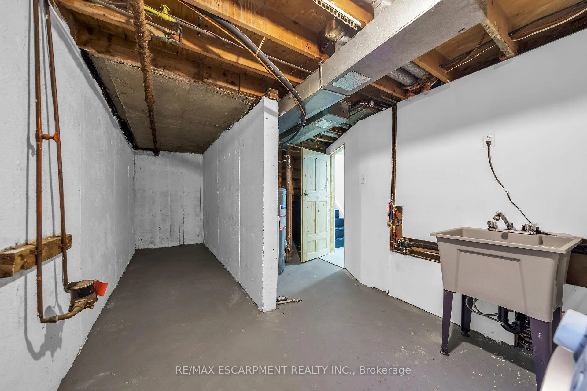 Photo 30 of Unit 20, 125 Limeridge Road W, Hamilton, Rolston — HOMEH
