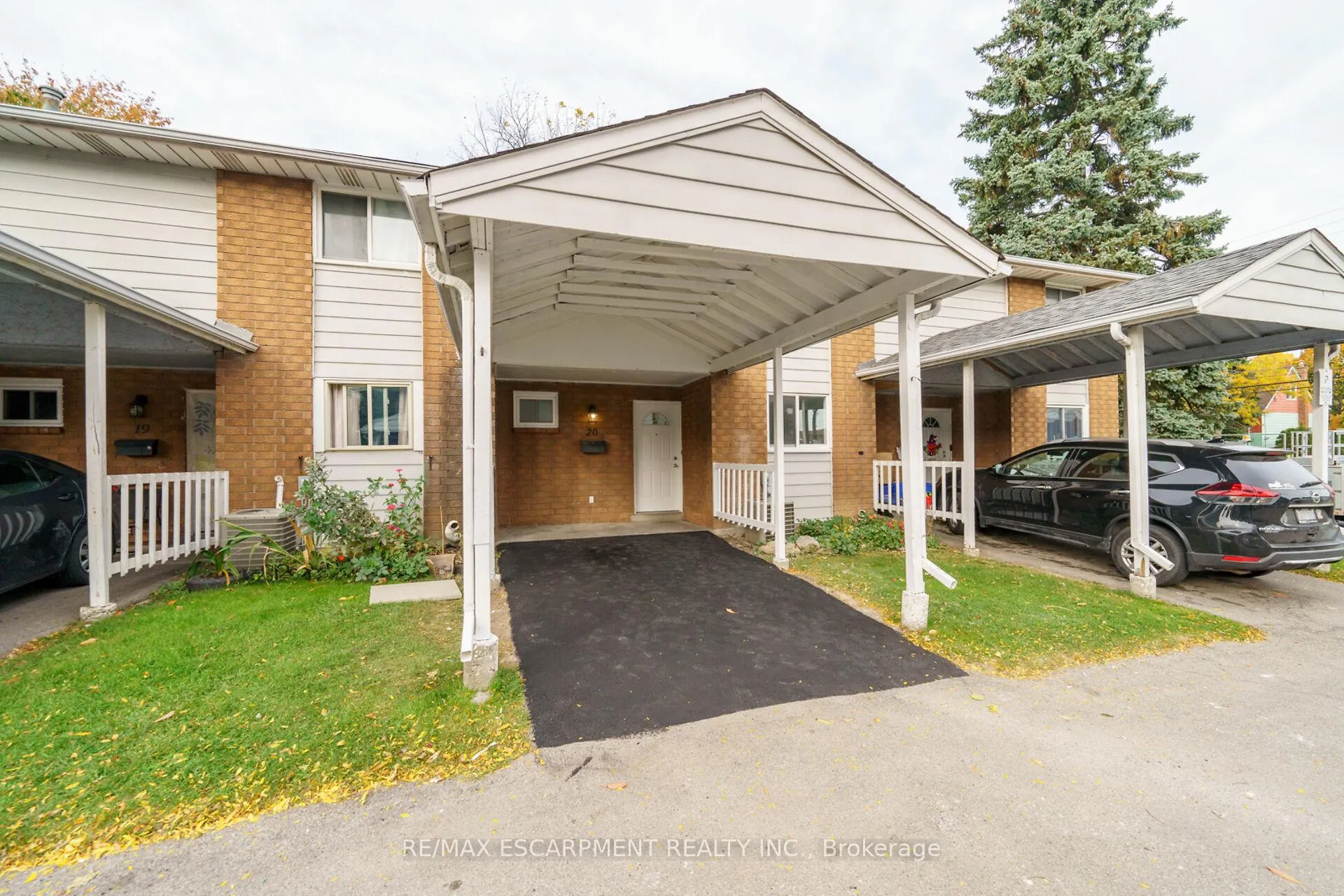 Photo 31 of Unit 20, 125 Limeridge Road W, Hamilton, Rolston — HOMEH