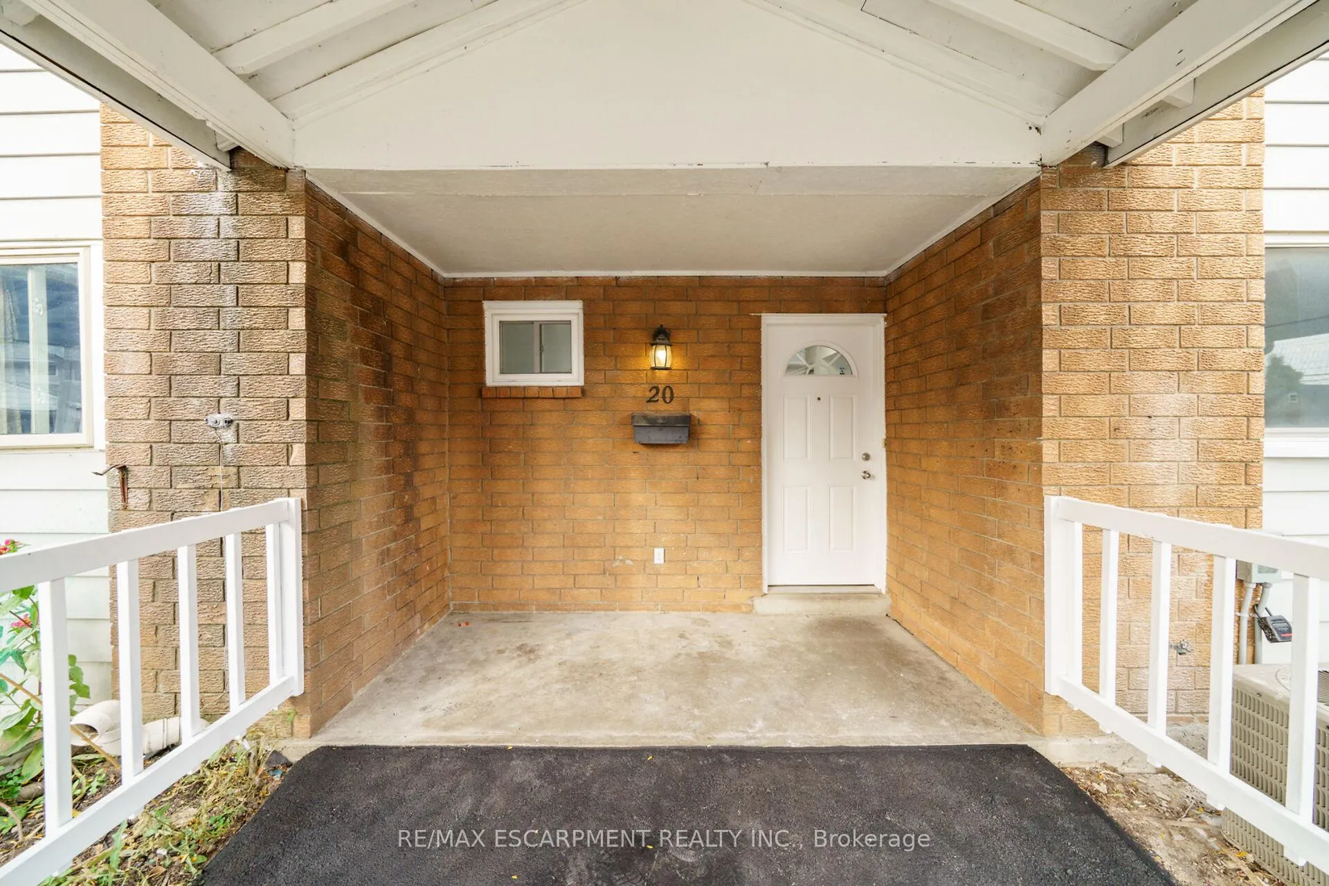 Photo 33 of Unit 20, 125 Limeridge Road W, Hamilton, Rolston — HOMEH