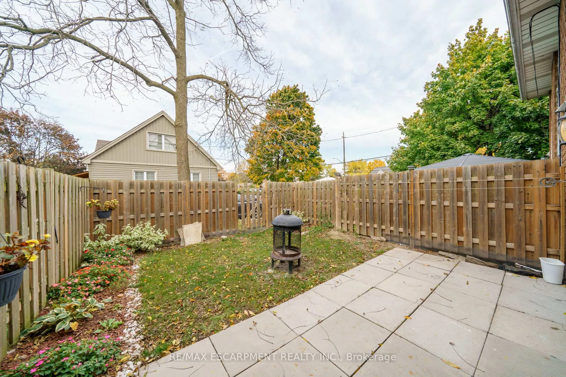 Photo 36 of Unit 20, 125 Limeridge Road W, Hamilton, Rolston — HOMEH