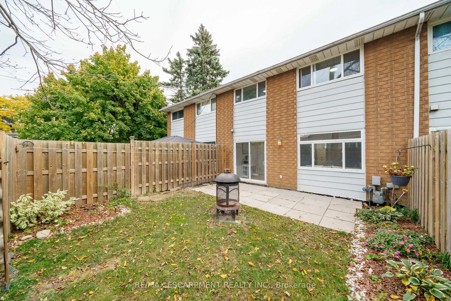 Photo 37 of Unit 20, 125 Limeridge Road W, Hamilton, Rolston — HOMEH