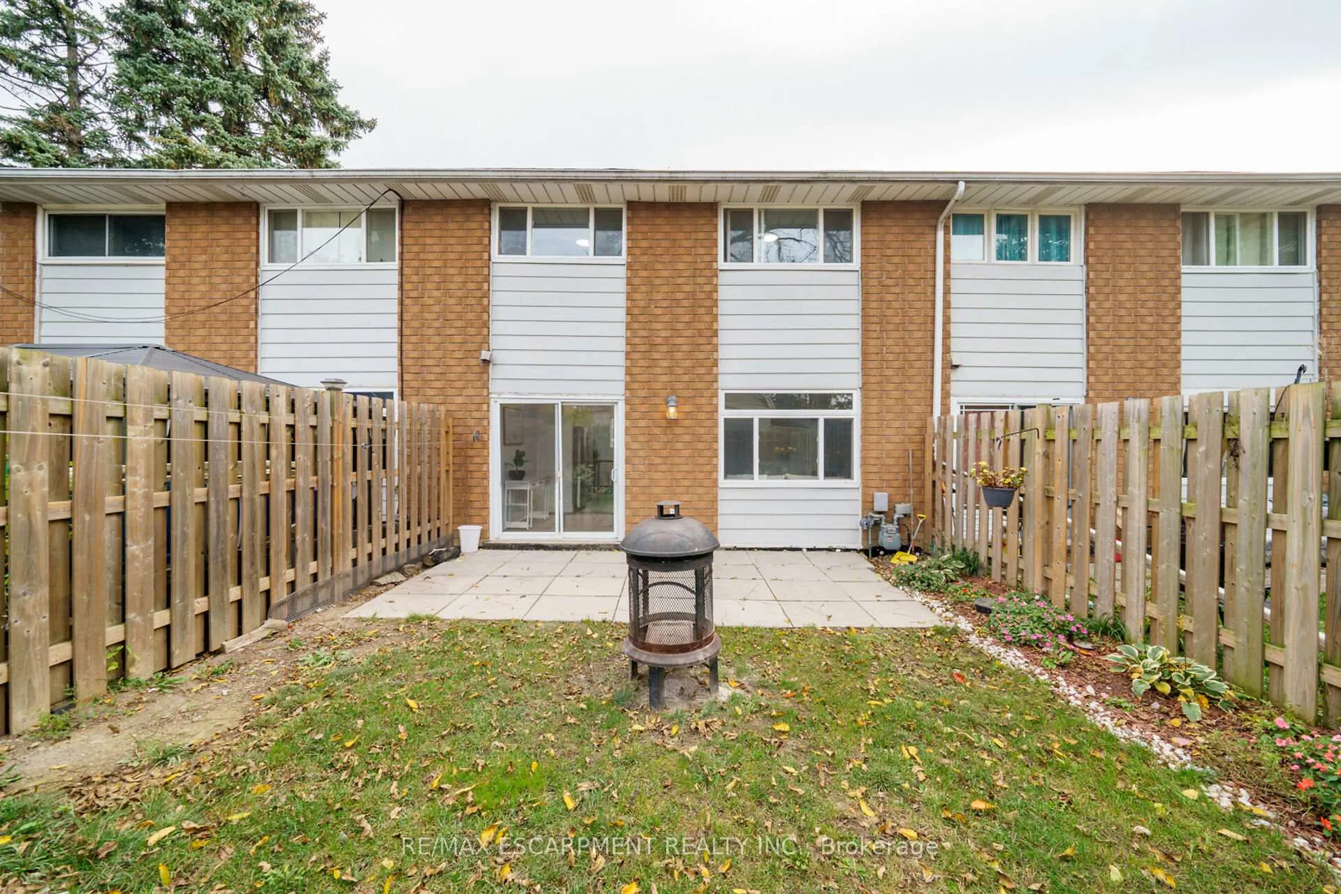 Photo 38 of Unit 20, 125 Limeridge Road W, Hamilton, Rolston — HOMEH