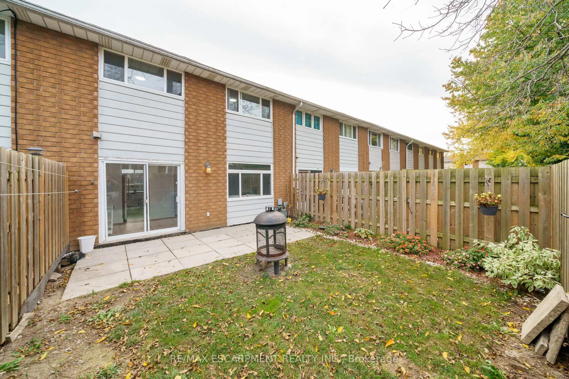 Photo 39 of Unit 20, 125 Limeridge Road W, Hamilton, Rolston — HOMEH