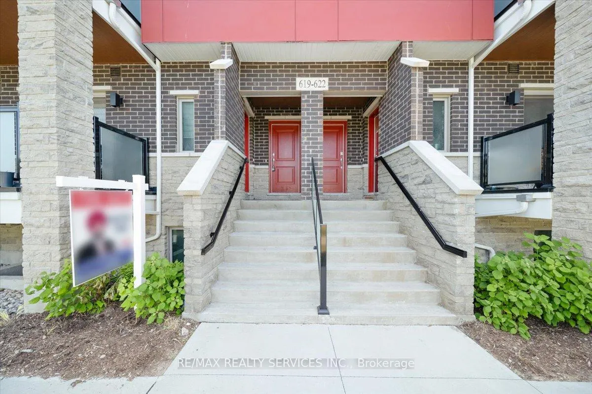 Photo 2 of Unit 622, 1034 Reflection Place, Pickering, Rural Pickering — HOMEH