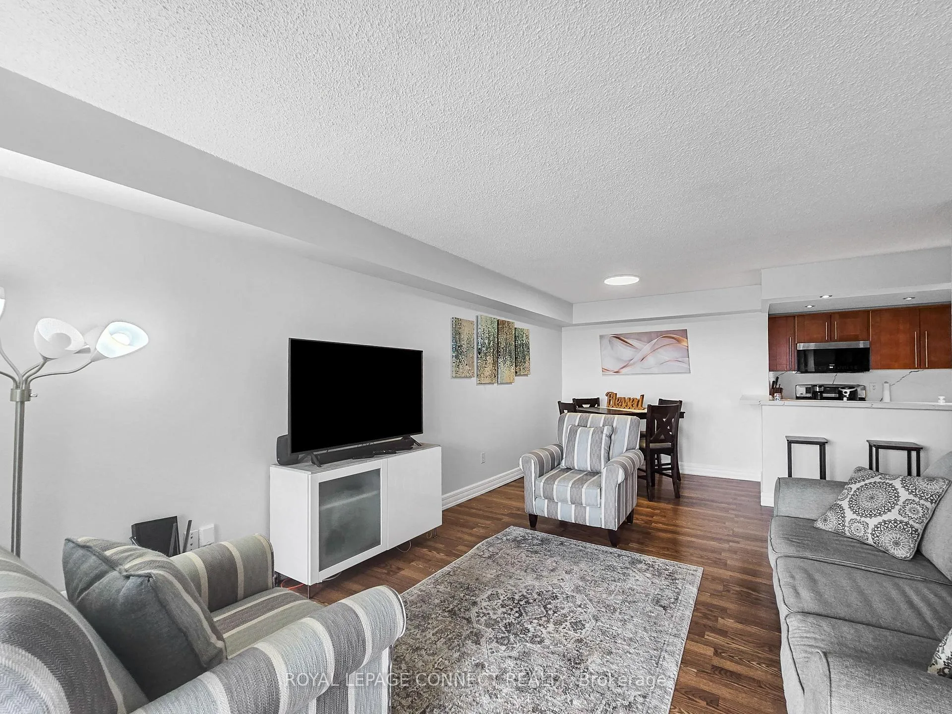 Photo 8 of Unit 1111, 712 Rossland Road E, Whitby, Pringle Creek — HOMEH