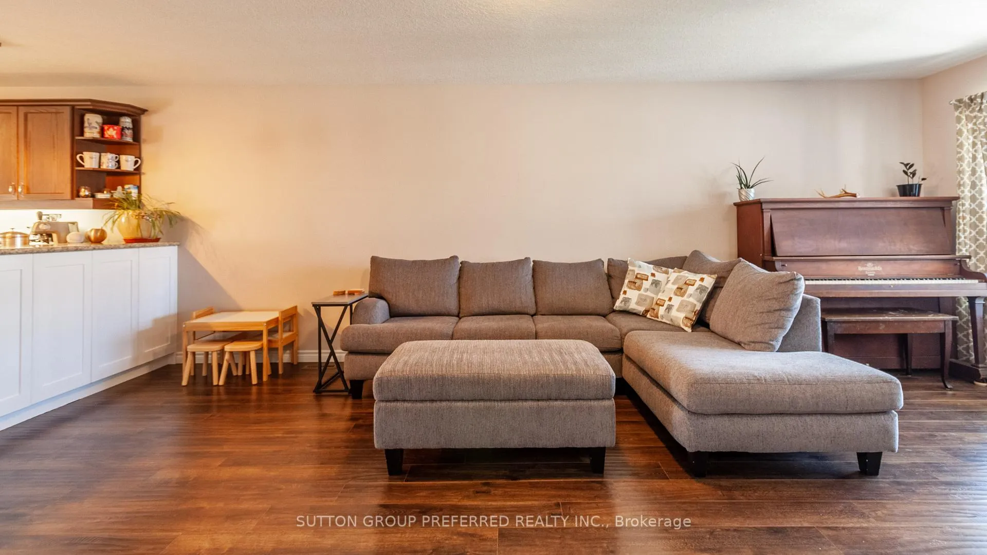 Photo 7 of 42 Leesboro Trail, Thames Centre, Thorndale — HOMEH