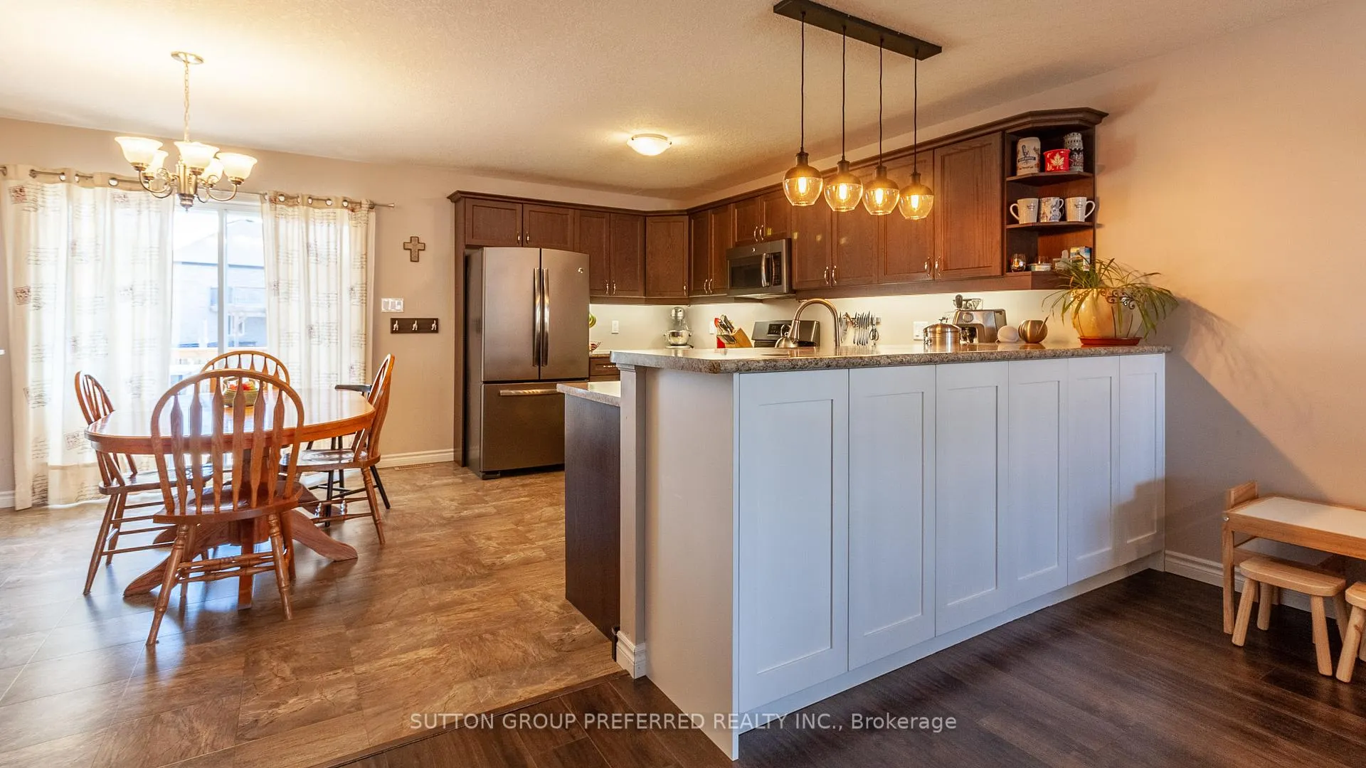 Photo 11 of 42 Leesboro Trail, Thames Centre, Thorndale — HOMEH