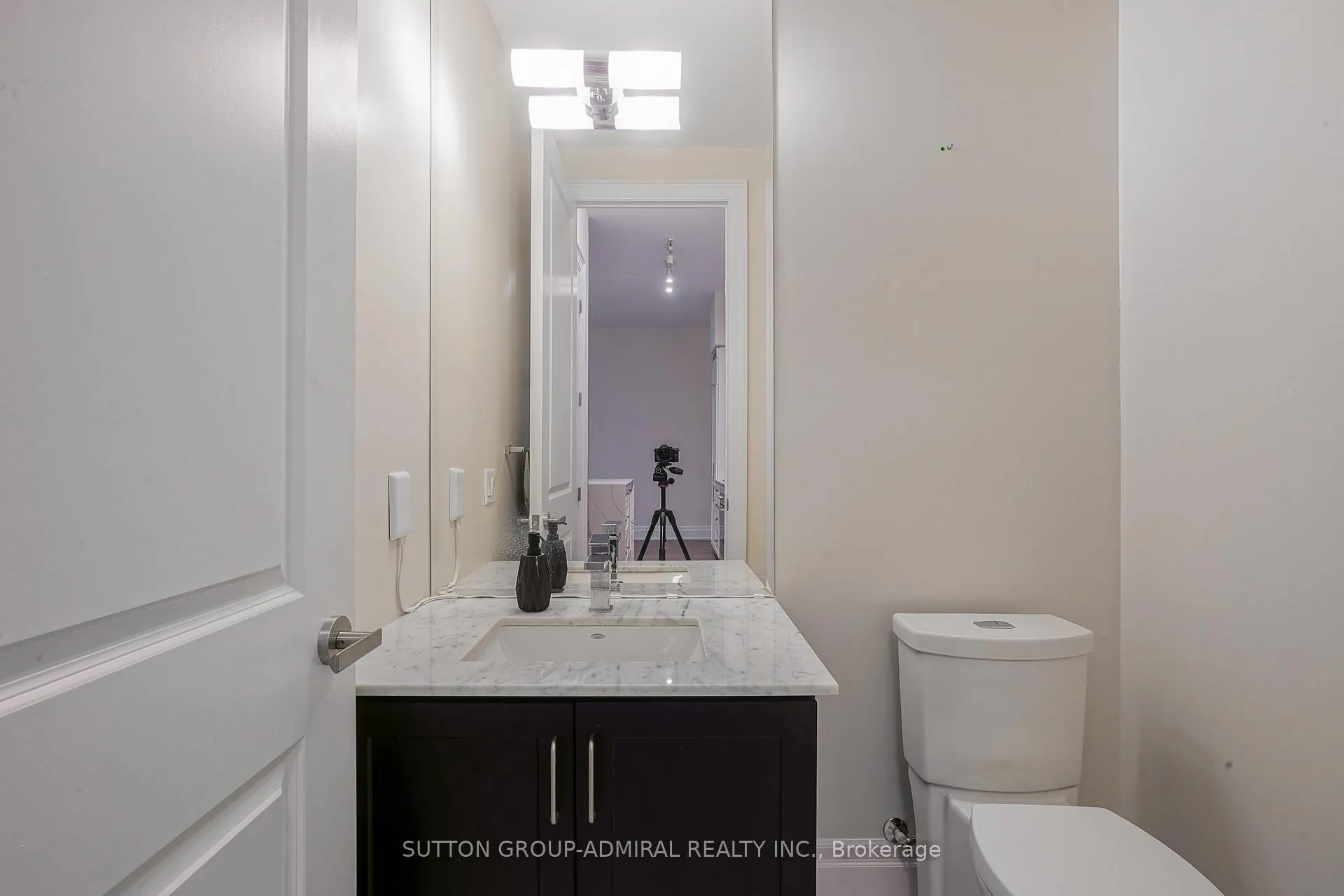 Photo 9 of Unit PH06, 9075 Jane Street, Vaughan, Concord — HOMEH