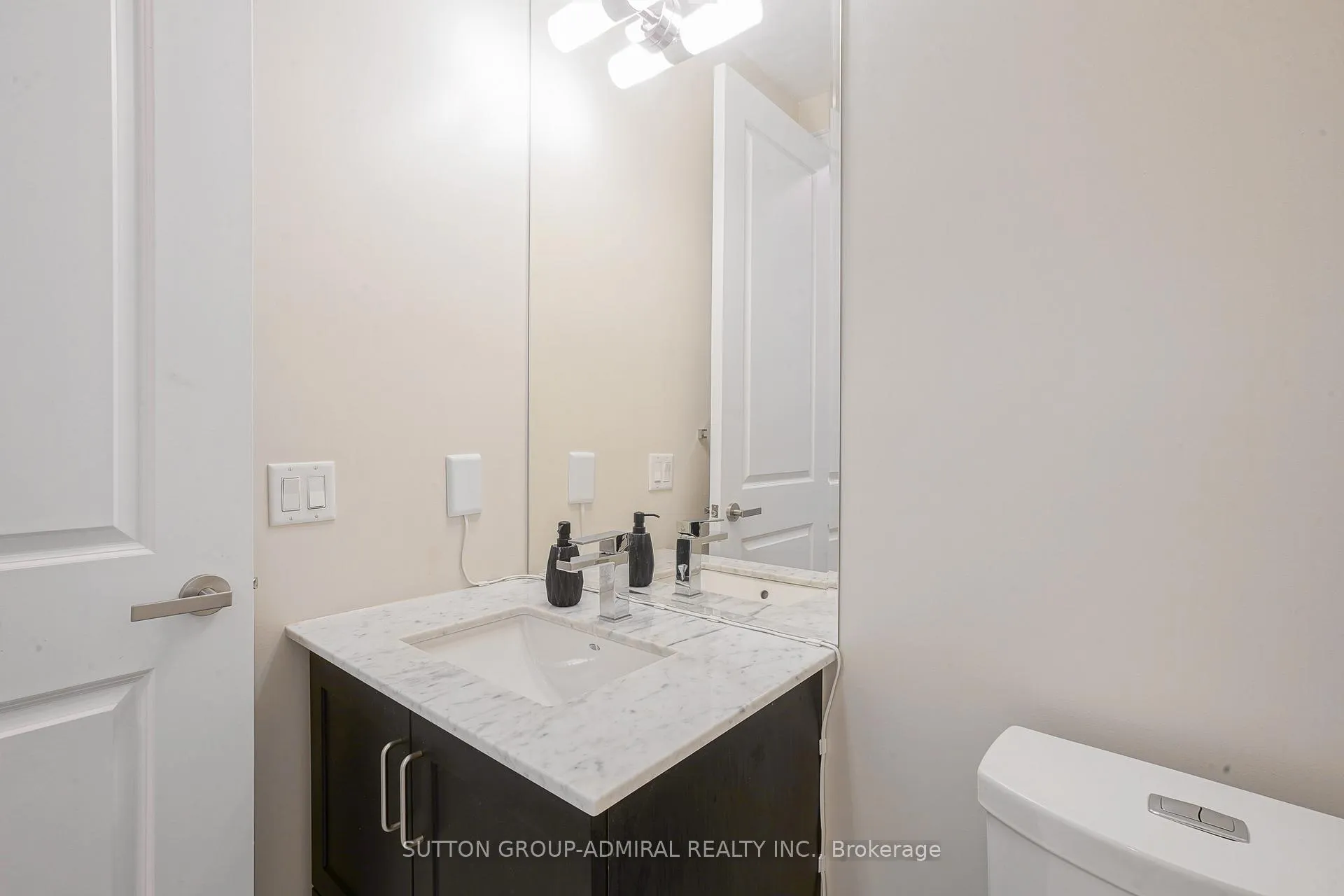 Photo 10 of Unit PH06, 9075 Jane Street, Vaughan, Concord — HOMEH