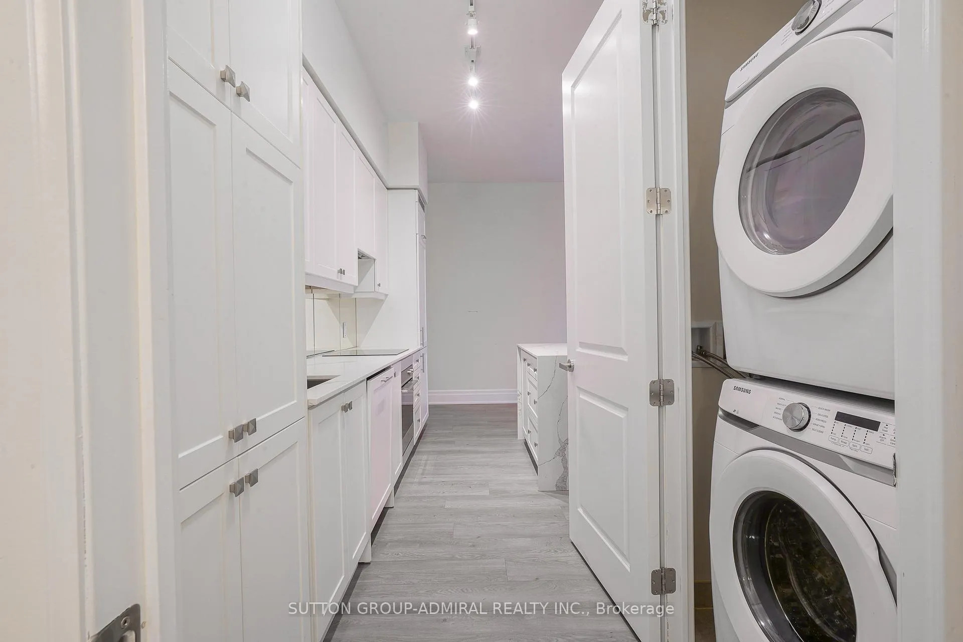 Photo 11 of Unit PH06, 9075 Jane Street, Vaughan, Concord — HOMEH