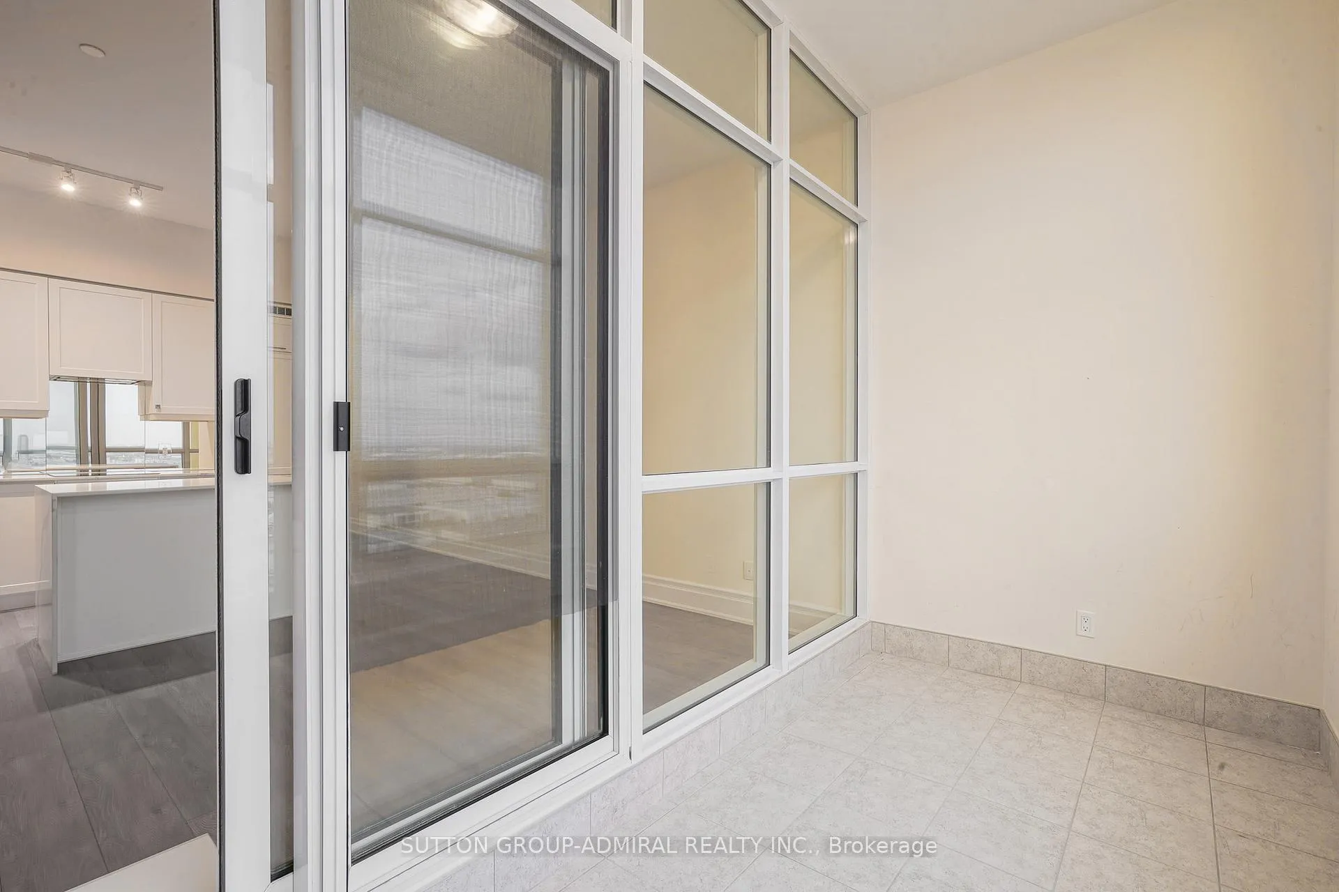 Photo 13 of Unit PH06, 9075 Jane Street, Vaughan, Concord — HOMEH