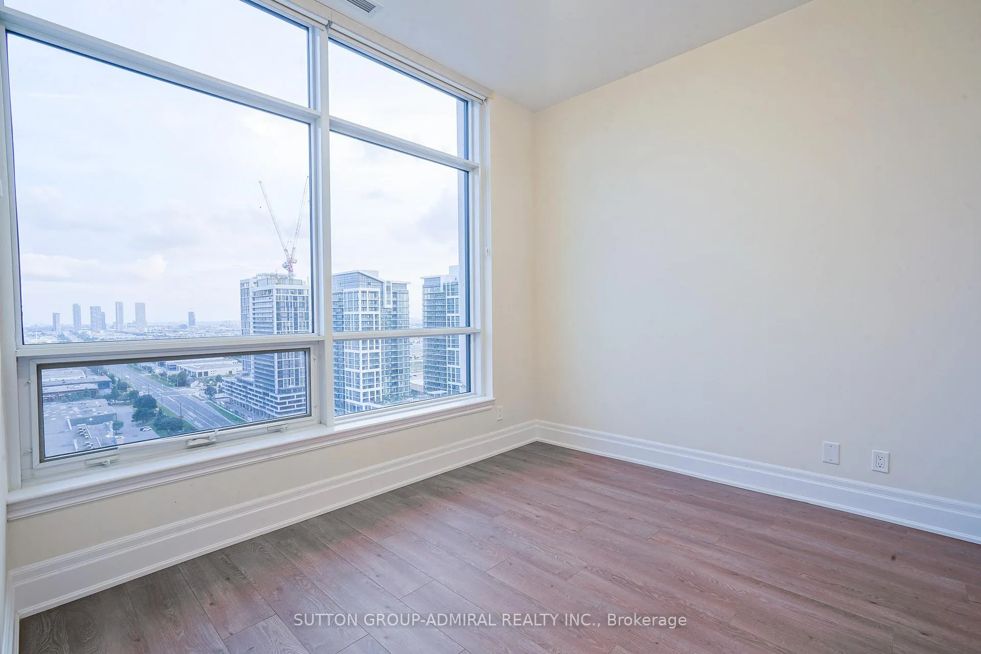 Photo 15 of Unit PH06, 9075 Jane Street, Vaughan, Concord — HOMEH