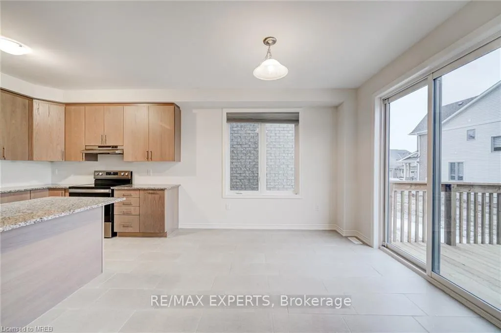 Photo 6 of 185 South Ocean Drive, Oshawa, Windfields — HOMEH