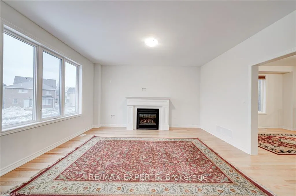 Photo 7 of 185 South Ocean Drive, Oshawa, Windfields — HOMEH