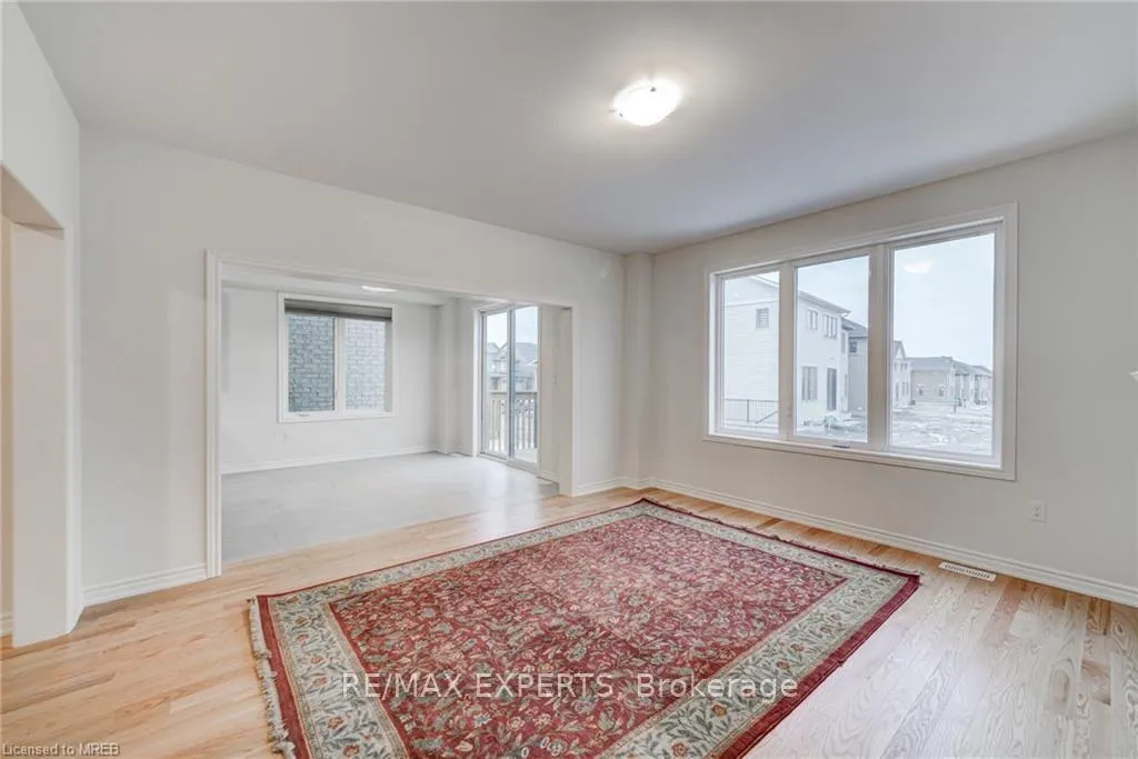 Photo 8 of 185 South Ocean Drive, Oshawa, Windfields — HOMEH