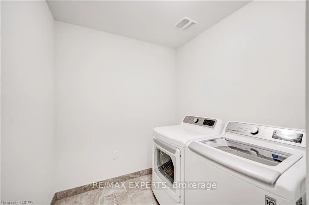Photo 9 of 185 South Ocean Drive, Oshawa, Windfields — HOMEH