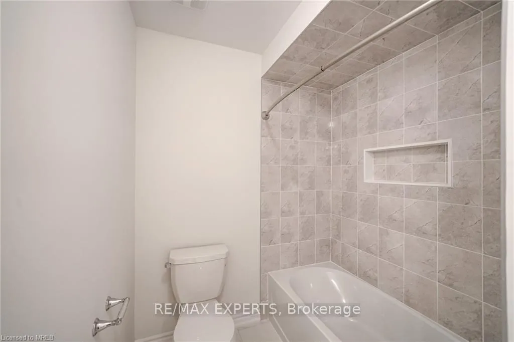 Photo 19 of 185 South Ocean Drive, Oshawa, Windfields — HOMEH