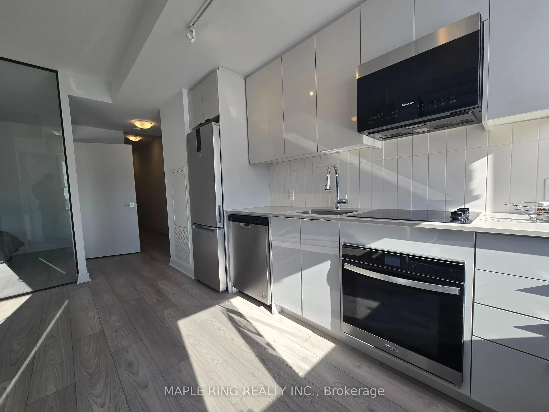 Photo 3 of Unit 510, 2920 Highway 7 Road, Vaughan, Concord — HOMEH