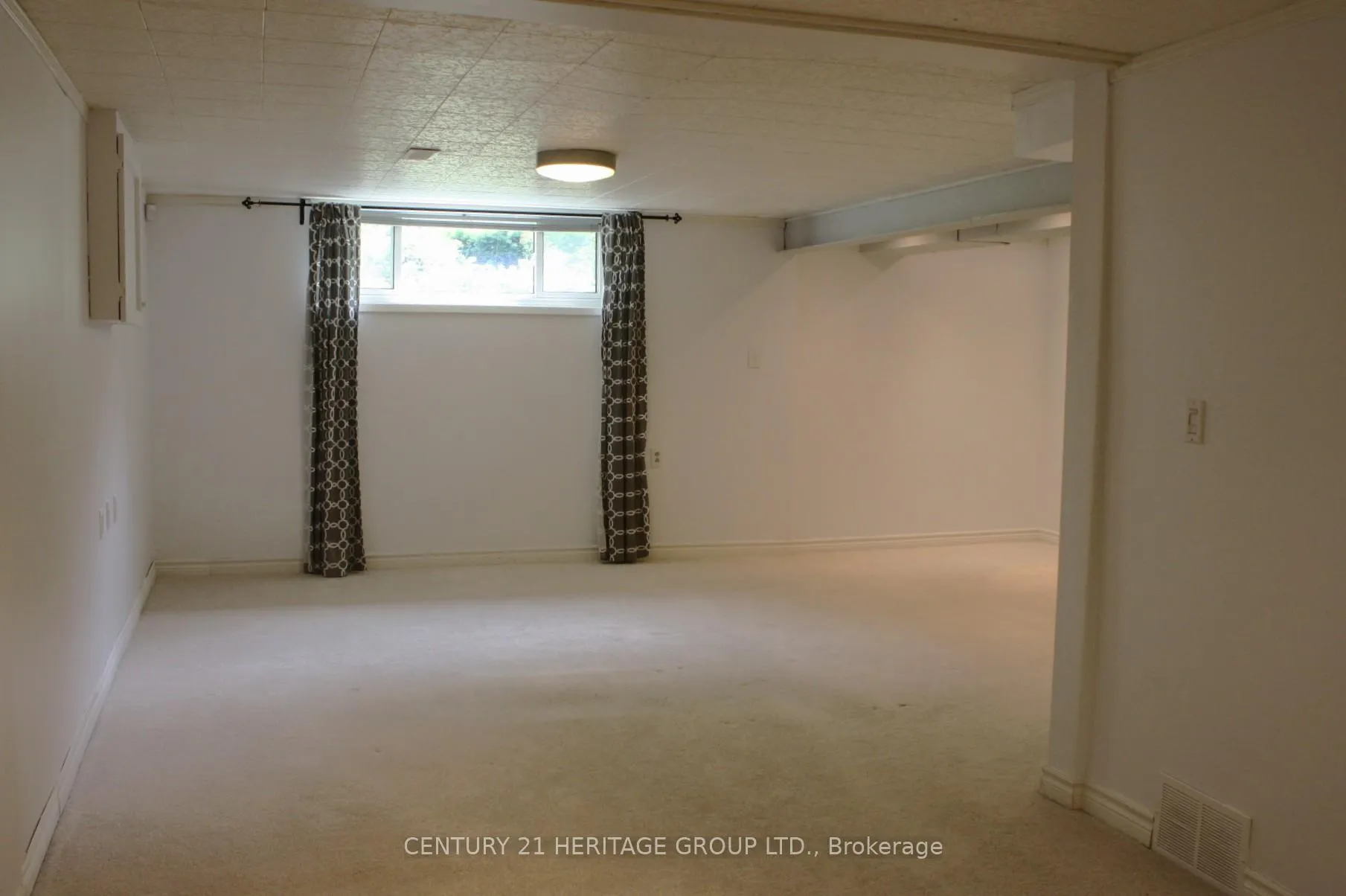 Photo 3 of 42 Jerman Street, Markham, Old Markham Village — HOMEH