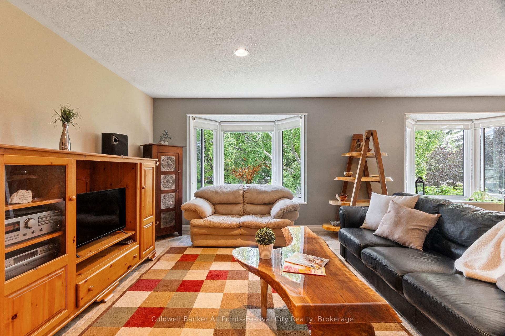 Photo 9 of 186 Rich Street, Goderich, Goderich (Town) — HOMEH
