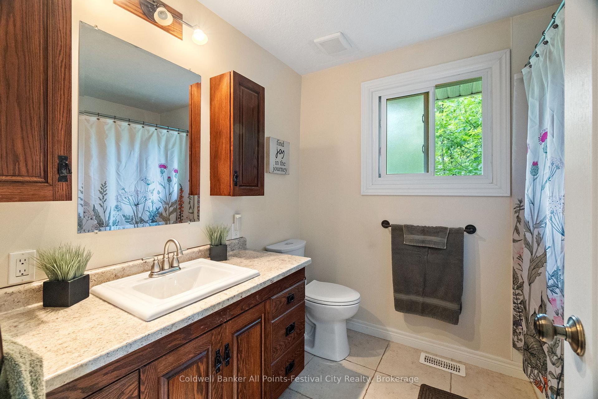 Photo 16 of 186 Rich Street, Goderich, Goderich (Town) — HOMEH