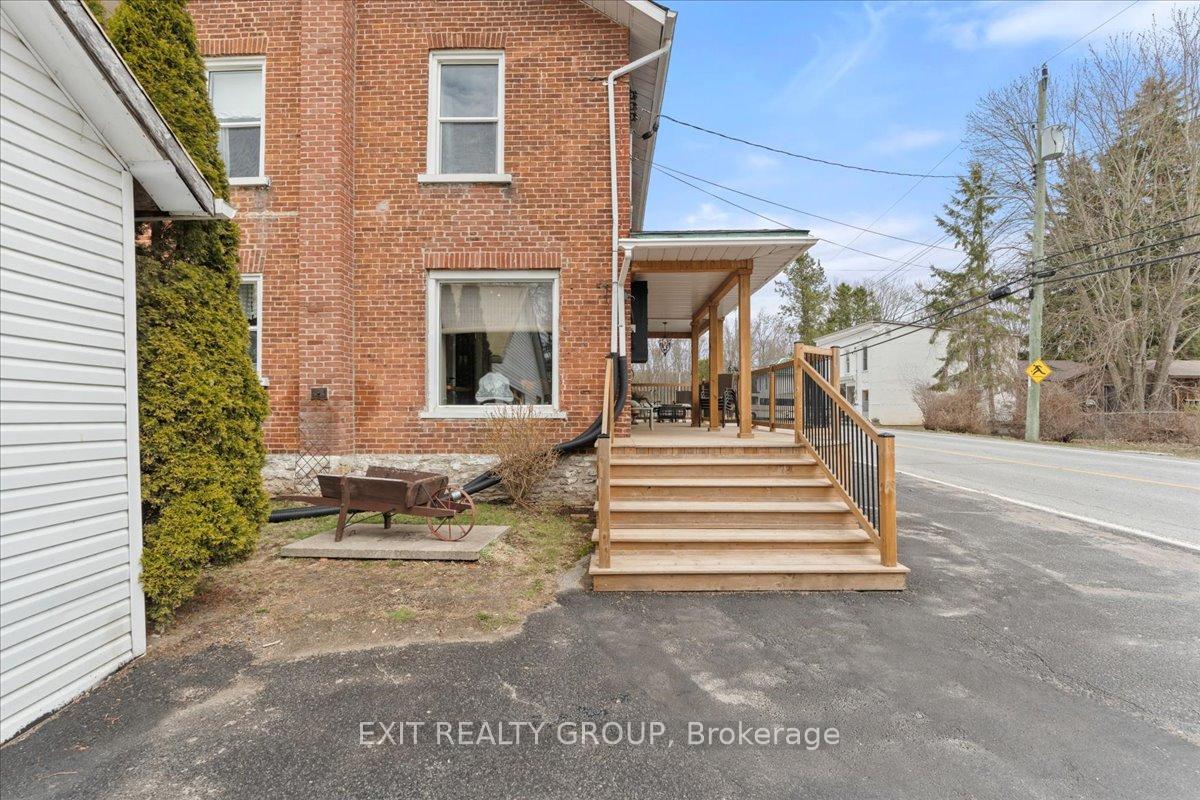 Photo 3 of 105 Hoskin Road, Belleville, Thurlow Ward — HOMEH