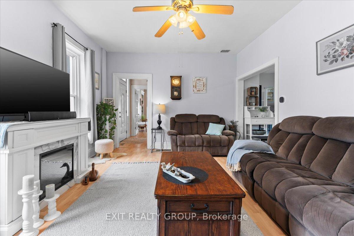 Photo 15 of 105 Hoskin Road, Belleville, Thurlow Ward — HOMEH
