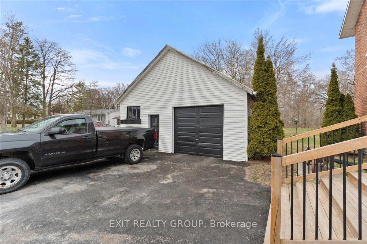 Photo 38 of 105 Hoskin Road, Belleville, Thurlow Ward — HOMEH