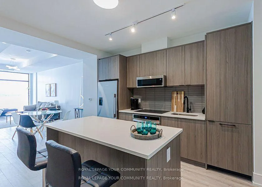 Photo 7 of Unit 903, 185 Dunlop Street E, Barrie, Lakeshore — HOMEH