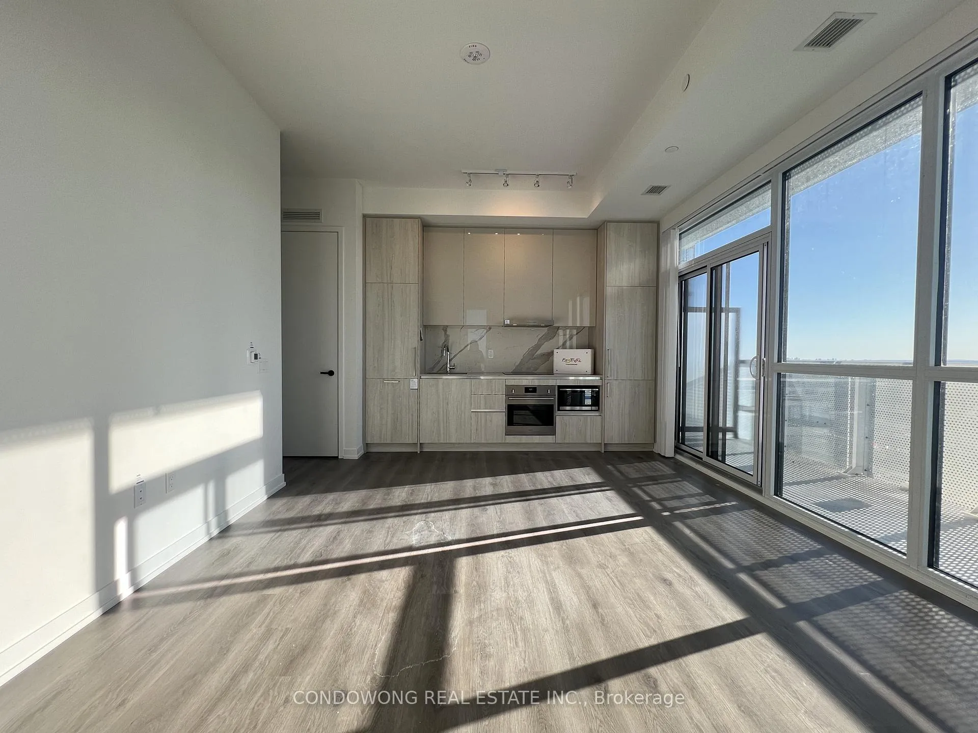 Photo 3 of Unit 3609, 225 Commerce Street, Vaughan, Vaughan Corporate Centre — HOMEH