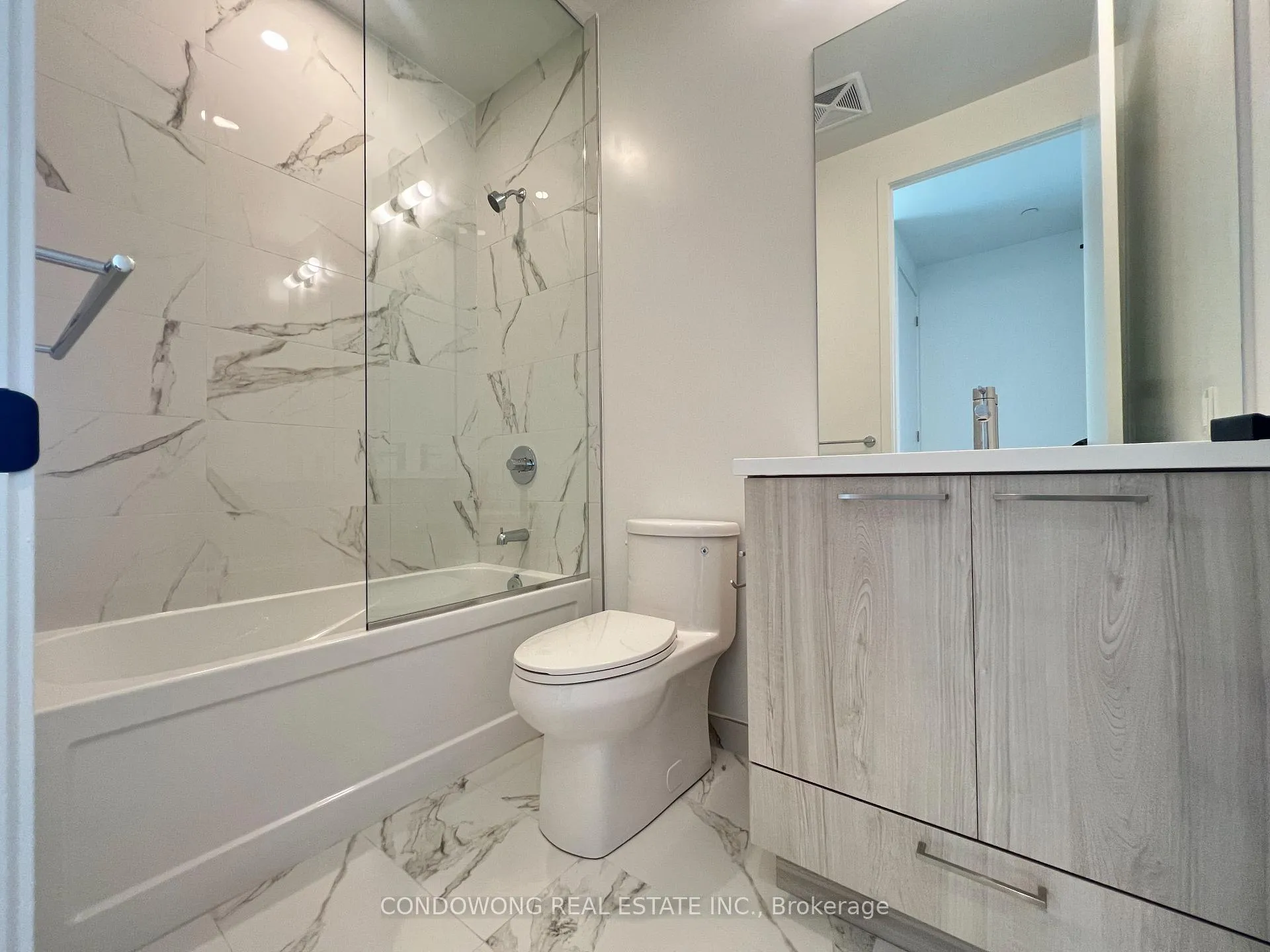 Photo 9 of Unit 3609, 225 Commerce Street, Vaughan, Vaughan Corporate Centre — HOMEH