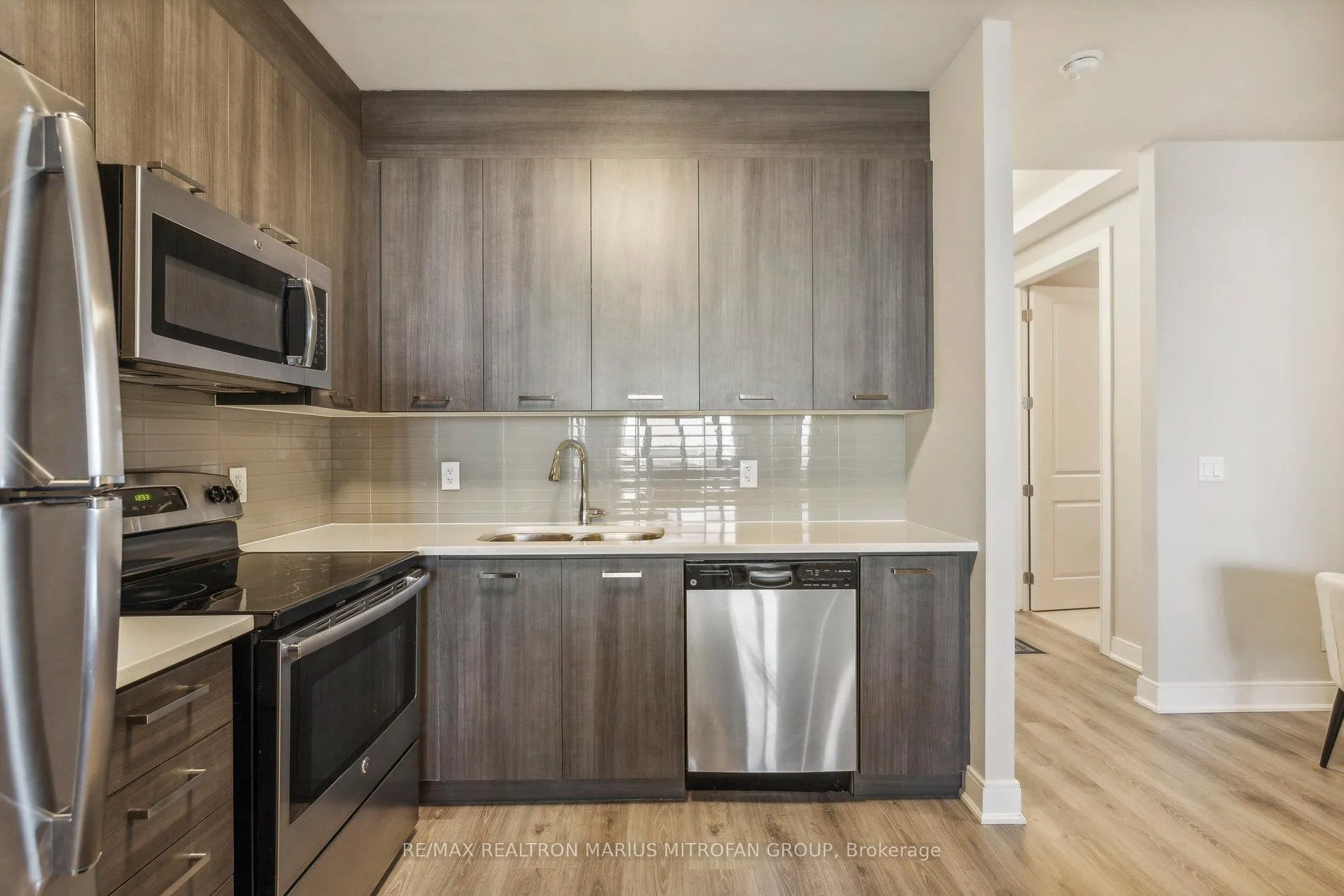 Photo 12 of Unit 805, 150 Main Street W, Hamilton, Central — HOMEH