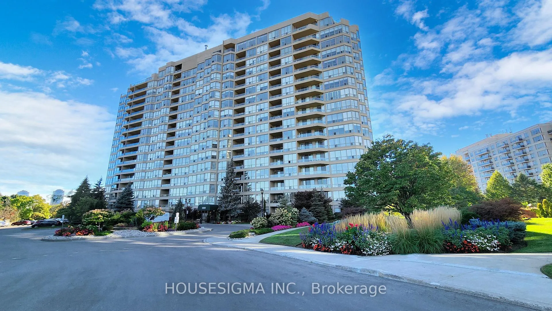 Photo 3 of Unit 832, 1880 Valley Farm Road, Pickering, Town Centre — HOMEH