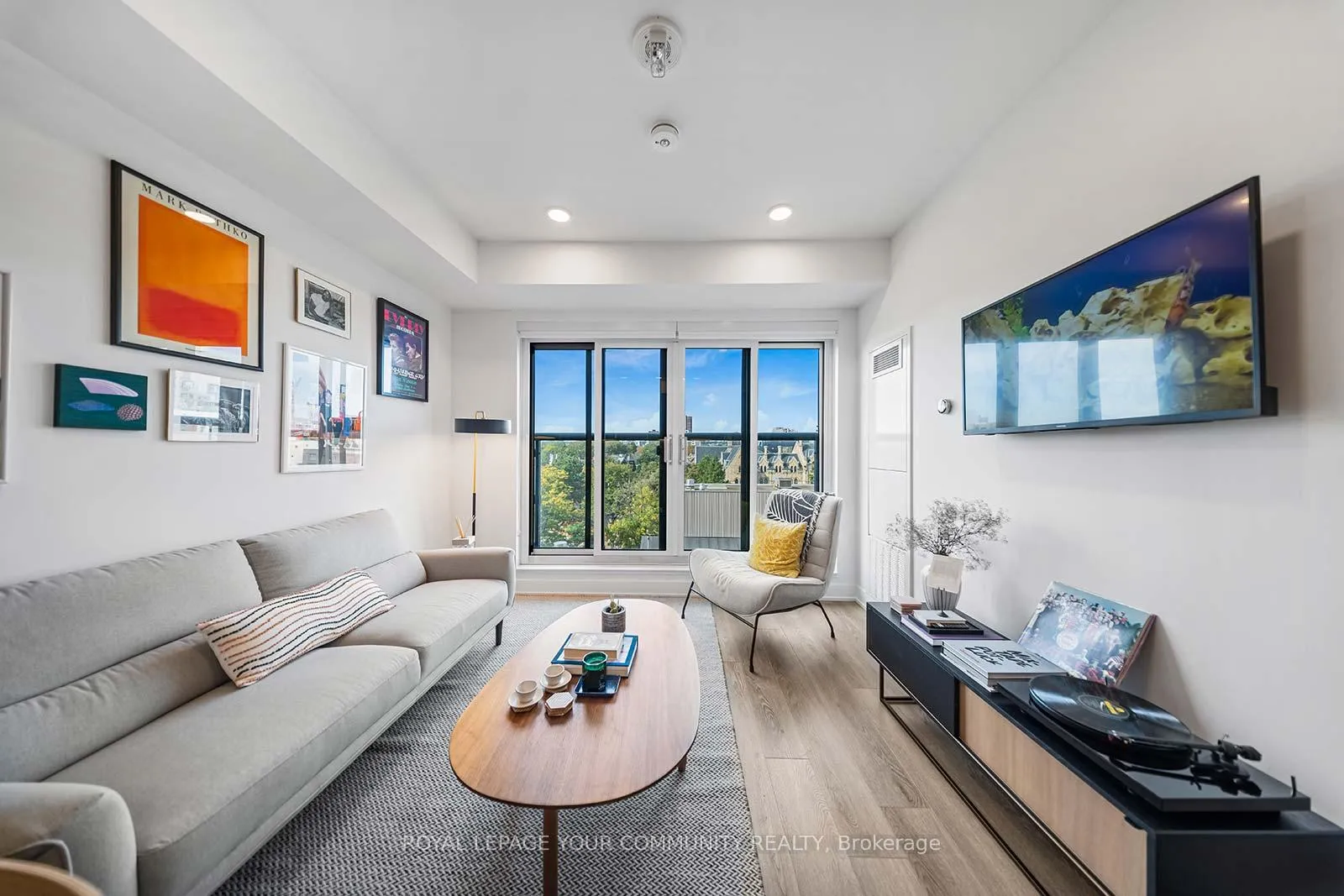 Photo 7 of Unit 1407, 484 Spadina Avenue, Toronto, University — HOMEH