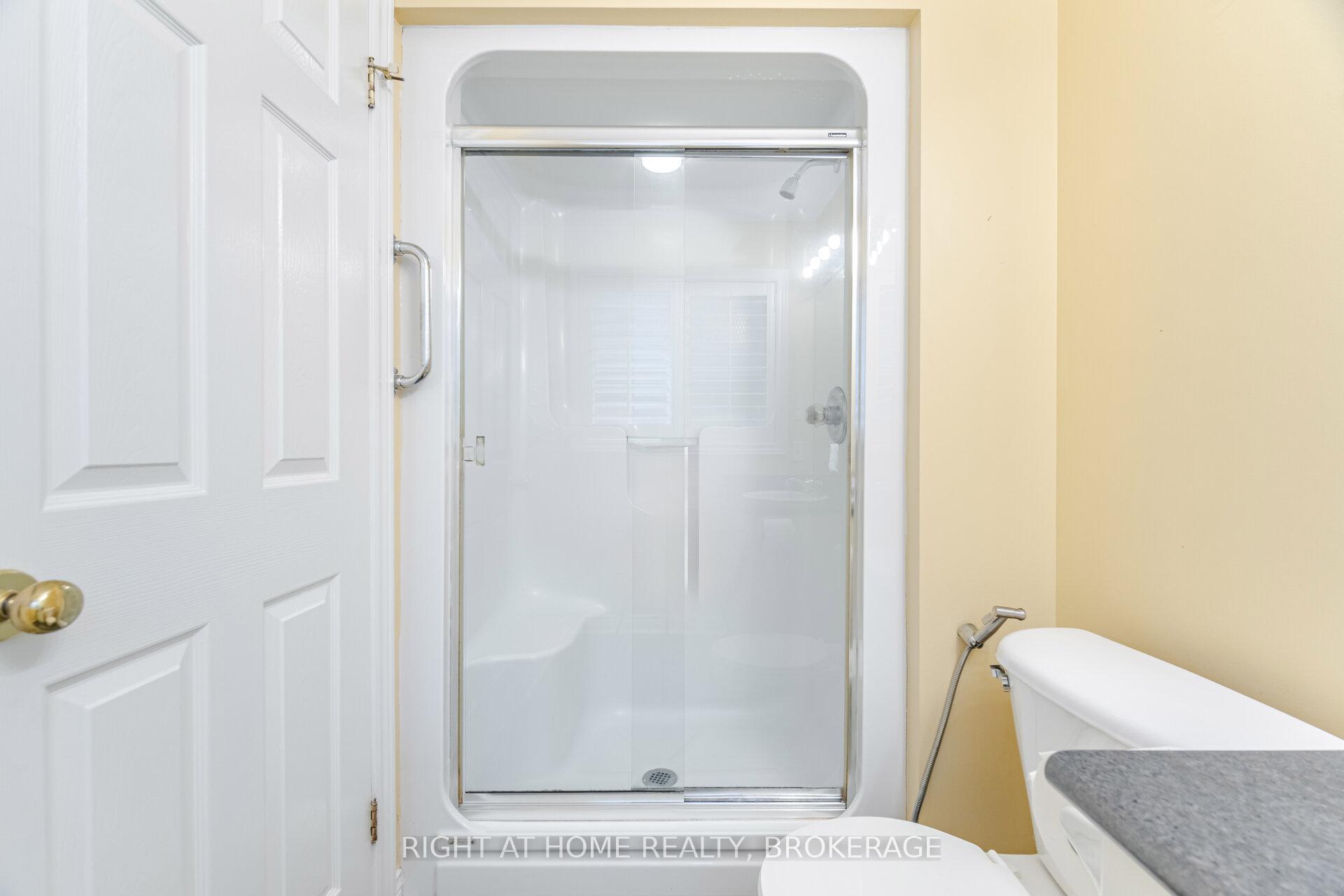 Photo 10 of 1473 Headon Road, Burlington, Palmer — HOMEH