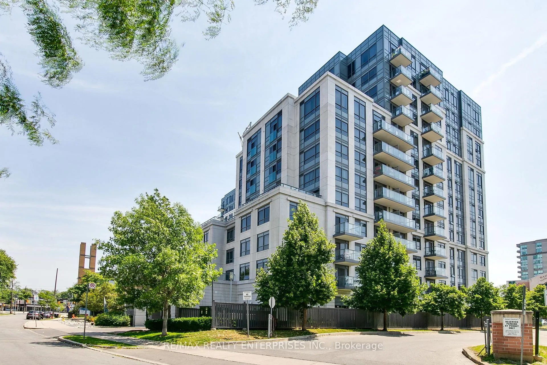 Photo 4 of Unit 411, 35 Saranac Boulevard, Toronto, Englemount-Lawrence — HOMEH