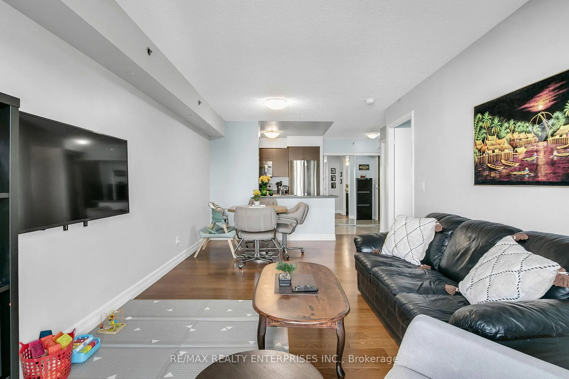 Photo 13 of Unit 411, 35 Saranac Boulevard, Toronto, Englemount-Lawrence — HOMEH