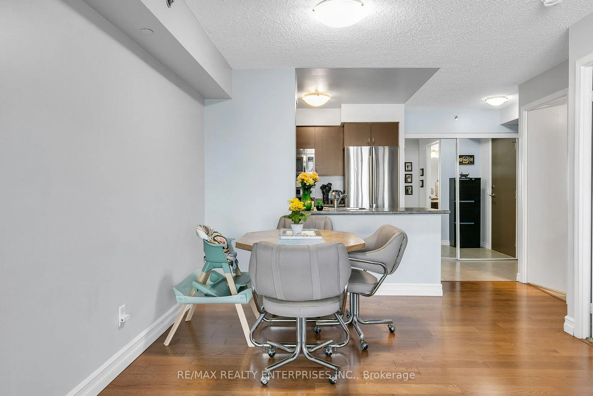 Photo 15 of Unit 411, 35 Saranac Boulevard, Toronto, Englemount-Lawrence — HOMEH