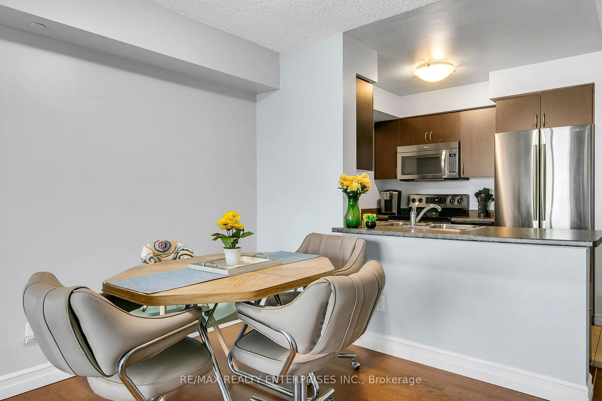 Photo 17 of Unit 411, 35 Saranac Boulevard, Toronto, Englemount-Lawrence — HOMEH