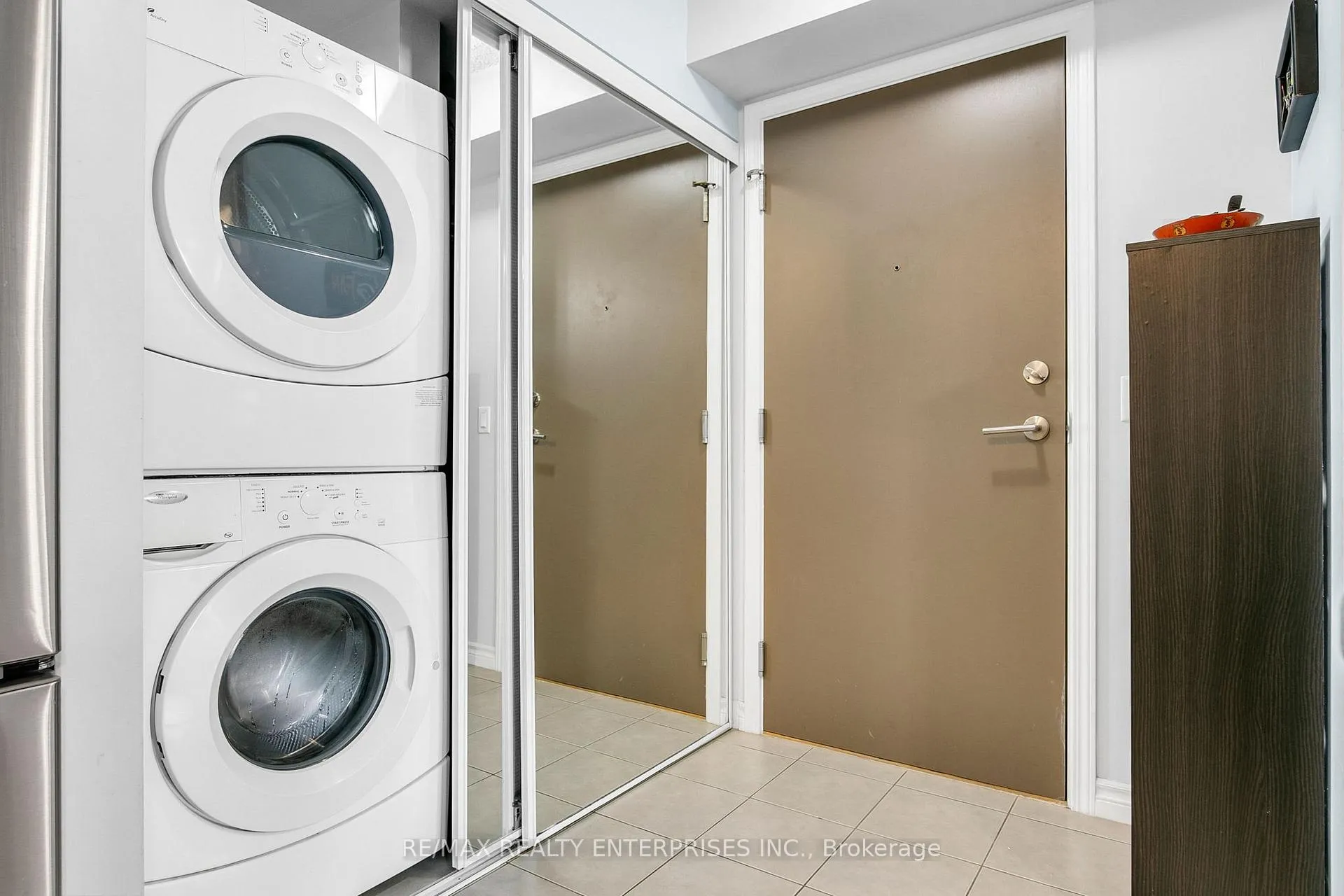 Photo 30 of Unit 411, 35 Saranac Boulevard, Toronto, Englemount-Lawrence — HOMEH