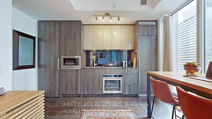 Photo 4 of Unit 2011, 115 Blue Jays Way, Toronto, Waterfront Communities — HOMEH