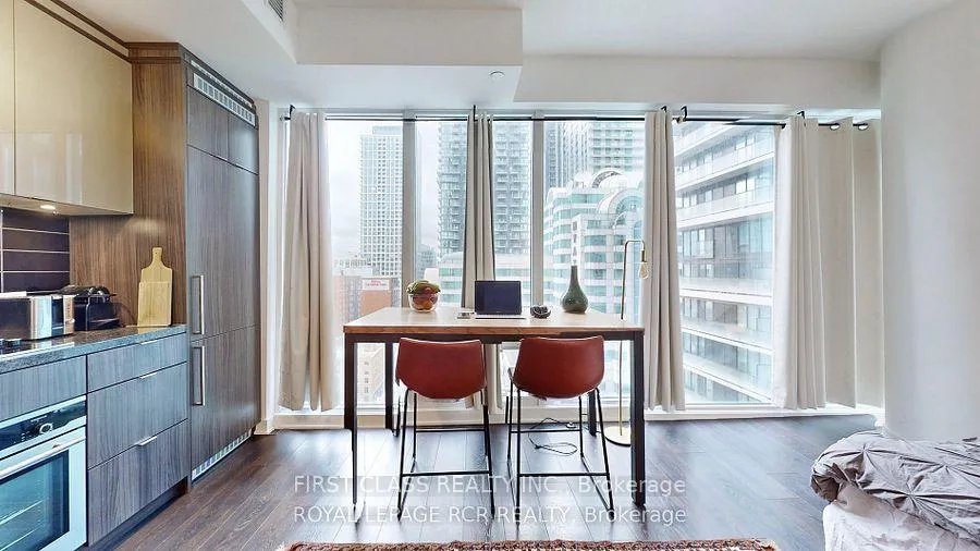 Photo 9 of Unit 2011, 115 Blue Jays Way, Toronto, Waterfront Communities — HOMEH