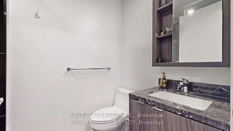 Photo 13 of Unit 2011, 115 Blue Jays Way, Toronto, Waterfront Communities — HOMEH