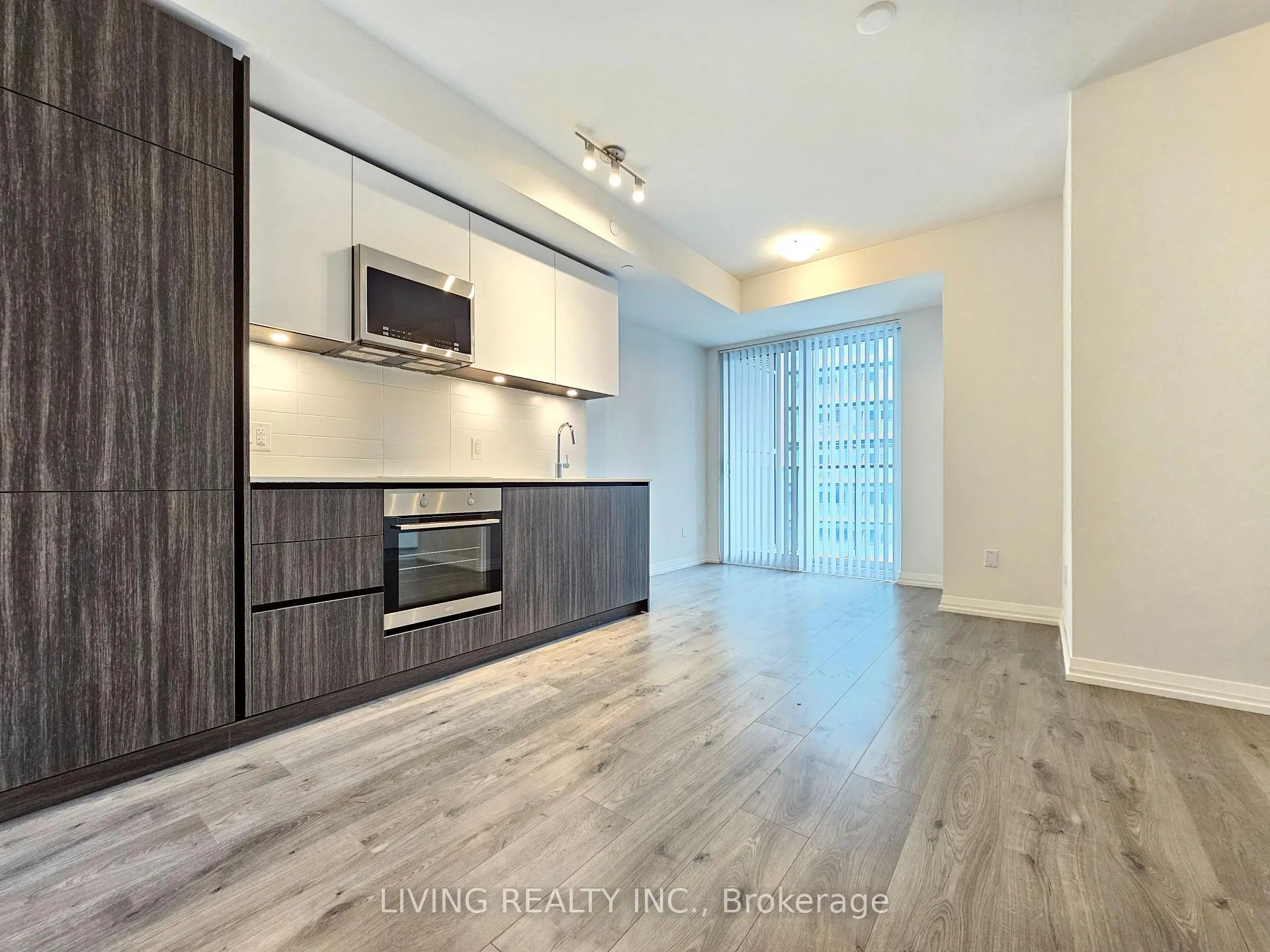 Photo 3 of Unit 3809, 8 Widmer Street, Toronto, Waterfront Communities — HOMEH